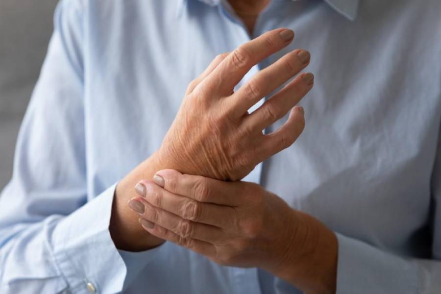 Best Arthritis specialist | Arthritis Treatment in Ahmednagar: Dr. Prashant Kale